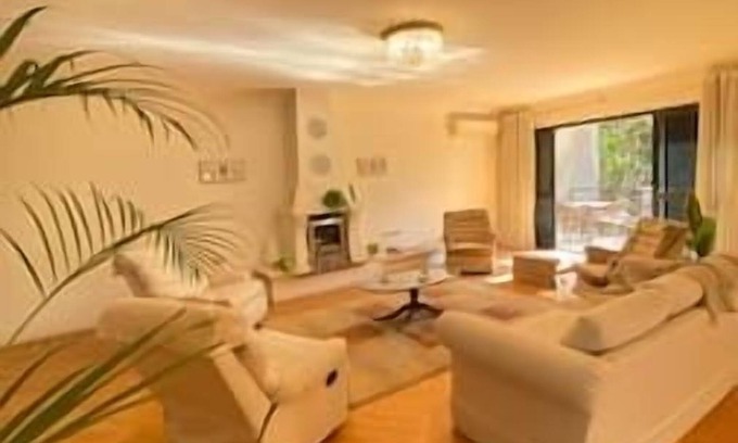 Maadi Apartment | The White Coconut Stay