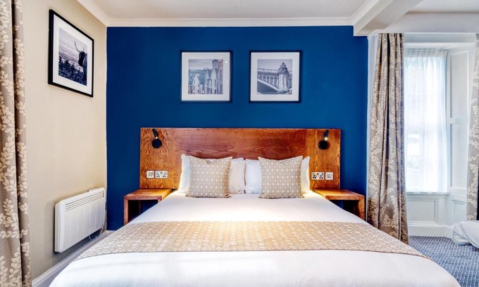 Hook Hotel | The White Hart by Innkeeper's Collection