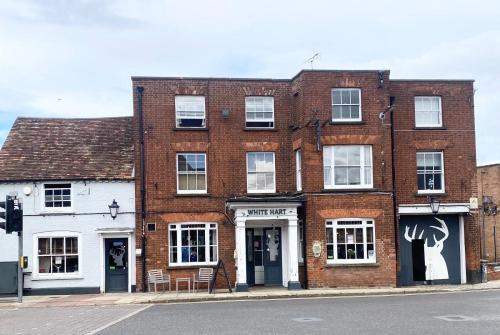 Shefford Hotel | The white hart hotel