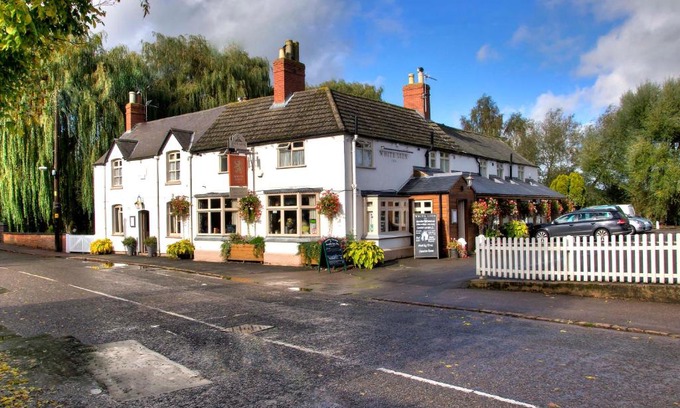 Whissendine Hotel | The White Lion Inn