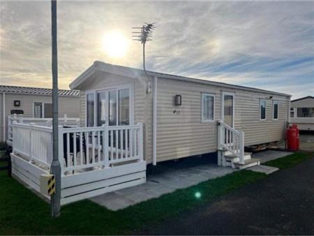 Dinas House | The willerby whitetower Caernarfon