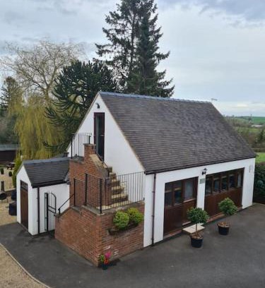 Denstone House | The Willow (Alton Towers, Animals, Peak District)