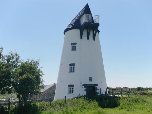 Bodffordd House | The Windmill