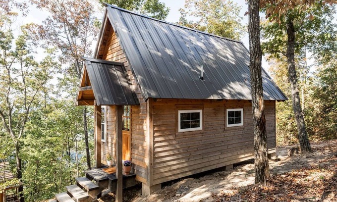 Lookout Mountain House | The Wingtip at Tiny Bluff