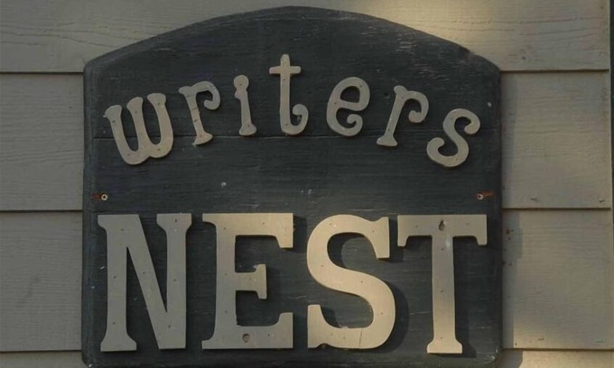 Evergreen Cabin | The Writers Nest - Perfect Romantic Location BEAT THE HEAT at5 9000 Feet