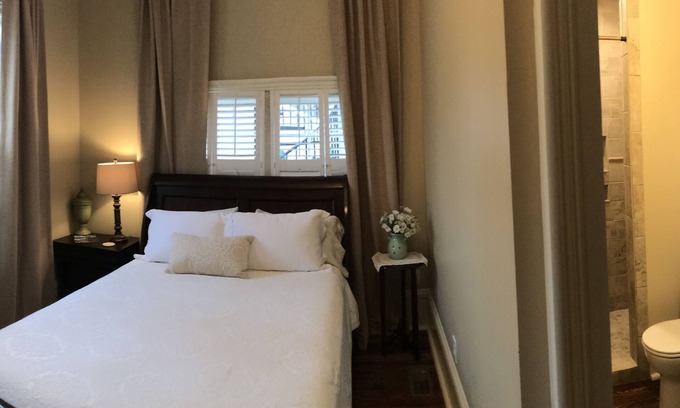 Holly Springs Bed & Breakfast | The Wynne House Inn