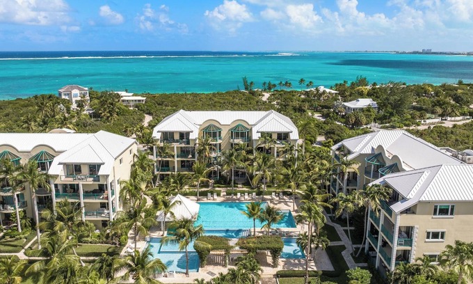 The Bight Condo | The Yacht Club TC