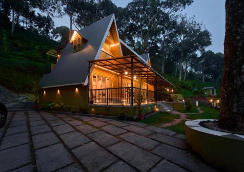 Udumbanchola House | The Yela Munnar by VOYE HOMES , Nestled in Cardamom Plantation
