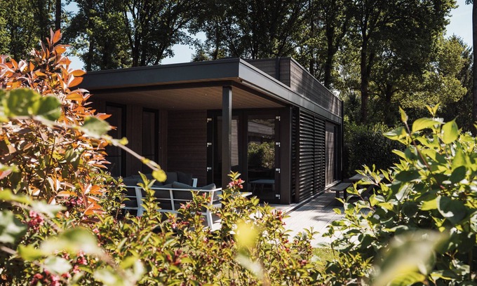 Municipality of Rhenen House | This amazing Eco-Lodge designed by an architect is highly luxurious and completely furnished for six persons.