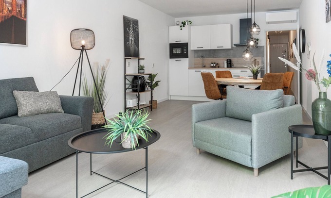 Tilburg Apartment | This apartment is a 1 bedroom(s), 1 bathrooms, located in Tilburg, .
