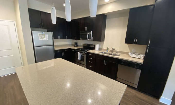 Morena Apartment | This apartment is a 2 bedroom(s), 2 bathrooms, located in San Diego, CA.