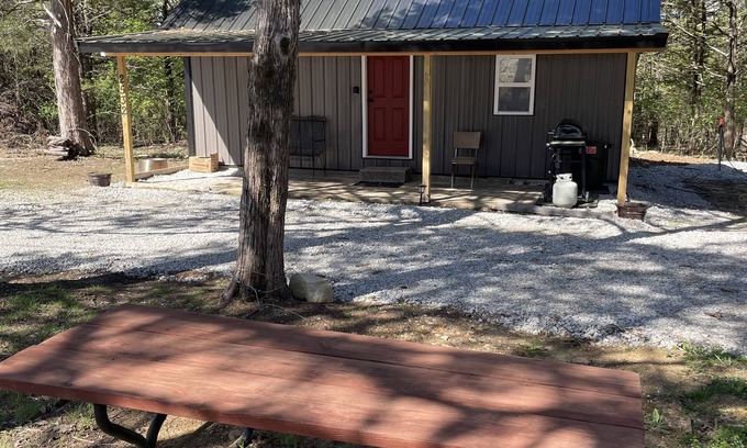 Calico Rock Apartment | This cozy cabin is less than 1 mile from Lake Norfork and Jordan Recreation area