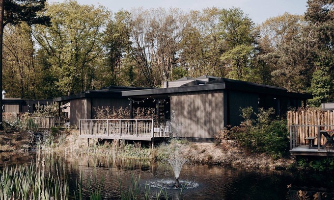 Municipality of Rhenen House | This Eco-Lode is furnished for four adults and two children as well but also has an extra hot tub. This means you can relax completely from your own patio and grab your own wellness moment!