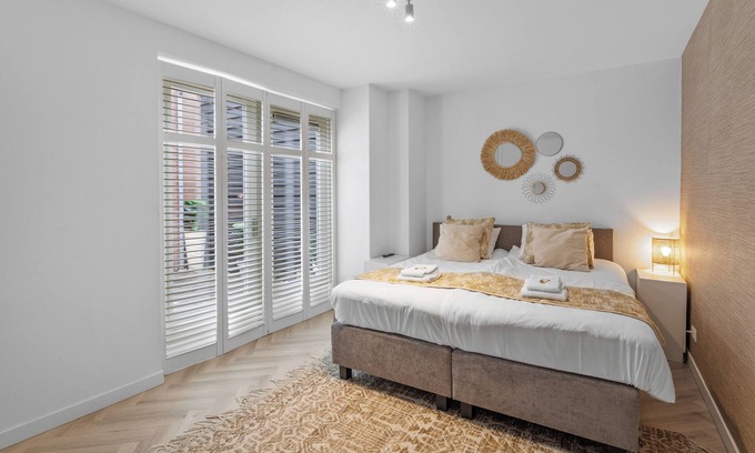 Centrum Apartment | This fully renovated luxury apartment in Roosendaal is perfect for business trips or getaways.