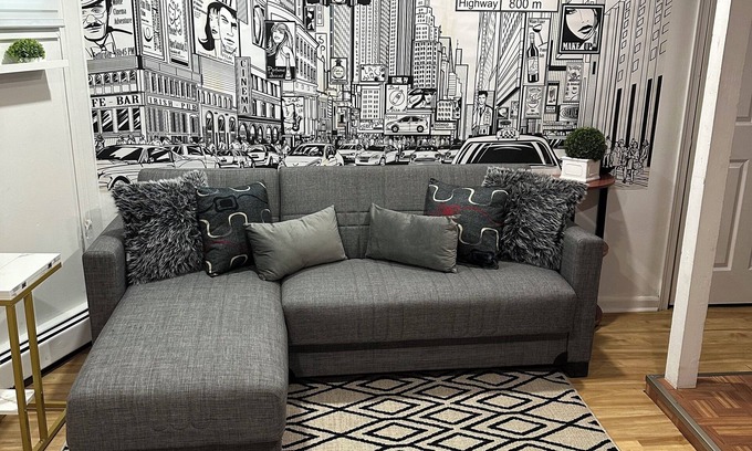 North Bergen House | This is a cozy studio, located in close proximity to NY!