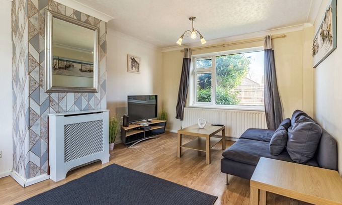 Kennington Cottage | This is a lovely house in a great location.