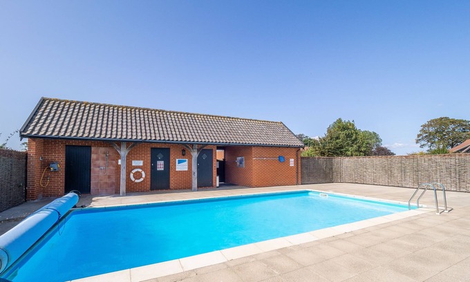 Bawdsey Apartment | This lovely holiday home on The Manor House Estate in Bawdsey provides a peaceful location for a fam