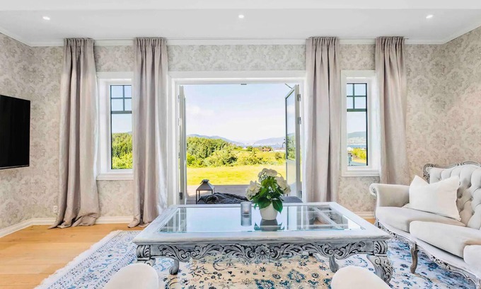 Spikkestad House | This luxurious holiday home by the Drammenfjord is a dream come true for your whole family!