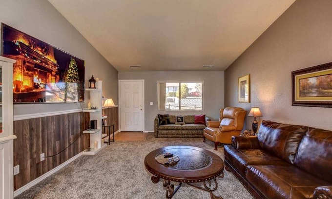 Prescott Valley Units House | This One's Better-More To Do-More Modern-More Fun!