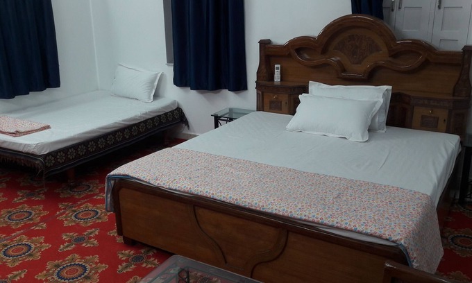 Jodhpur Hotel | This place is very near to world renowned Mehrangarh Fort