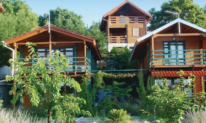 Molos House | This small, but very cozy and welcoming cottage has space for up to five people.