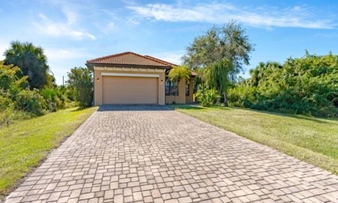 Rotonda Lakes House | This vacation rental home offers a spacious layout
