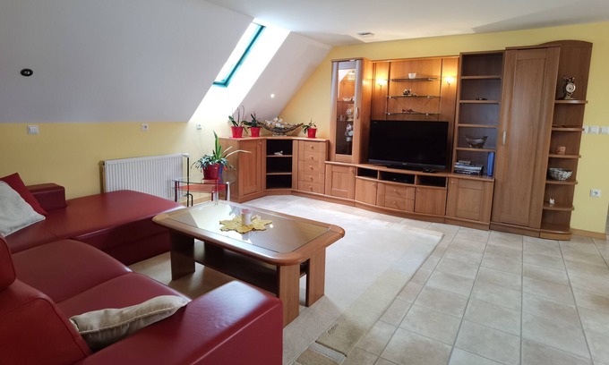 Gornji Grad Apartment | Three Bedroom Apartment