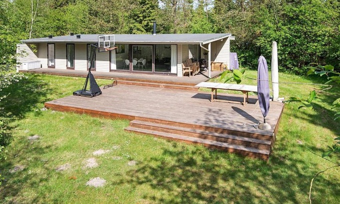 Bording House | Three-Bedroom Holiday home in Bording 3