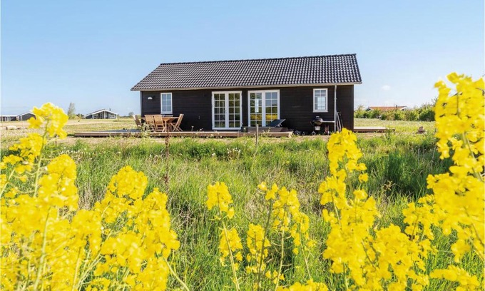 Havnsø House | Three-Bedroom Holiday Home in Follenslev