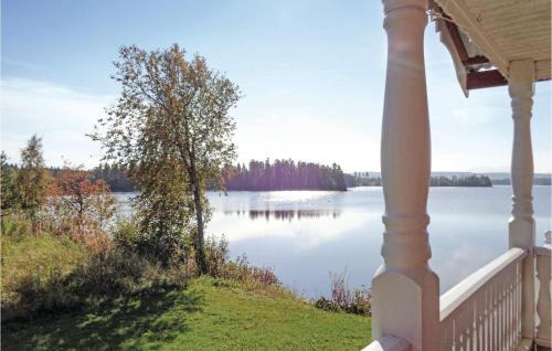 Ankarvattnet House | Three-Bedroom Holiday Home Mattmar With Mountain View 06
