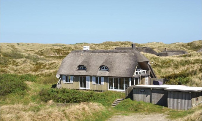 Grærup Strand House | Three-Bedroom Holiday Home In Oksbol