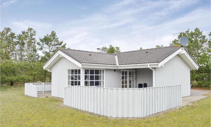Nordost House | Three-Bedroom Holiday Home In Saby