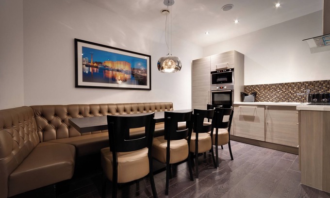 Liverpool City Centre Apartment | Three-Bedroom Luxe Apartment 3 (Sleeps 10)