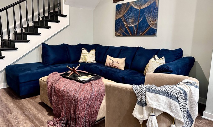 Oskaloosa House | Three bedroom townhome, blocks from idyllic downtown
