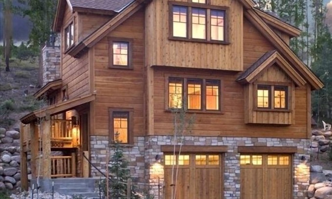 Silverthorne House | Three Peaks - Luxurious Home for Your Next Golf/Ski Vacation