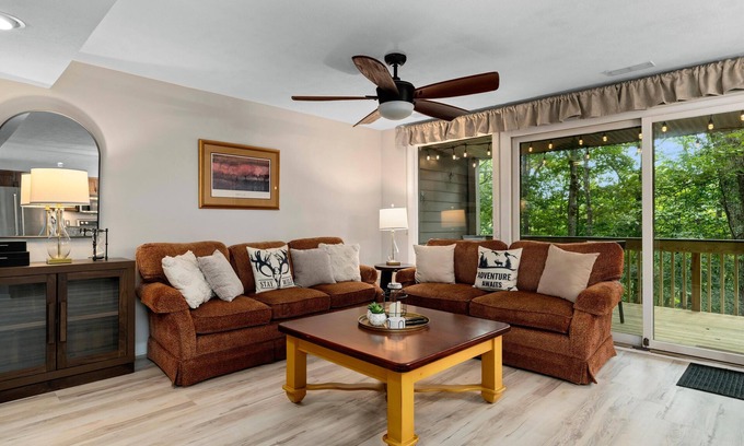 Chestnut Springs Condo | Three Ridges 05 With Wintergreen Advantage