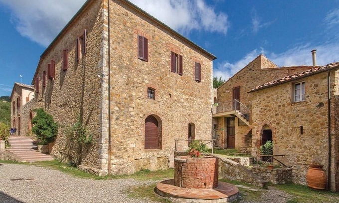 Santo Apartment | Three-room apartment 2 Borgo Fattoria Tenuta il Santo Monticiano Siena