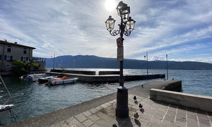 Cecina House | Three-room apartment Toscolano Maderno with pool large terrace Beach 5 minutes away