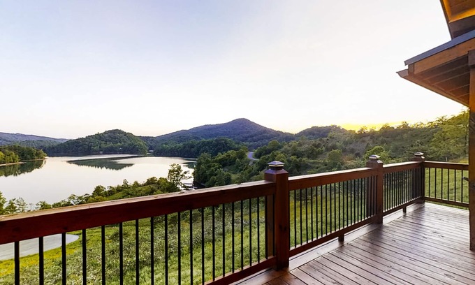 Tazewell Cabin | Three-story lake-view cabin with private hot tub, pool table, fireplace & AC