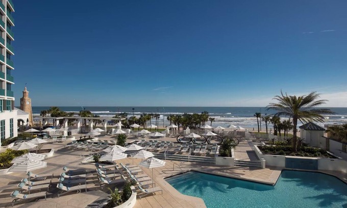 Brush - Stewarts Hotel | Three Units Perfect for Groups! Onsite Swimming Pool, Near Ocean Front Park