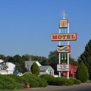 Mountain Home Hotel | Thunder Bird Motel