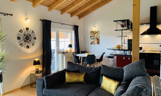 Schleusingen Apartment | Thuringian Forest residence town Schleusingen - Pets allowed!
