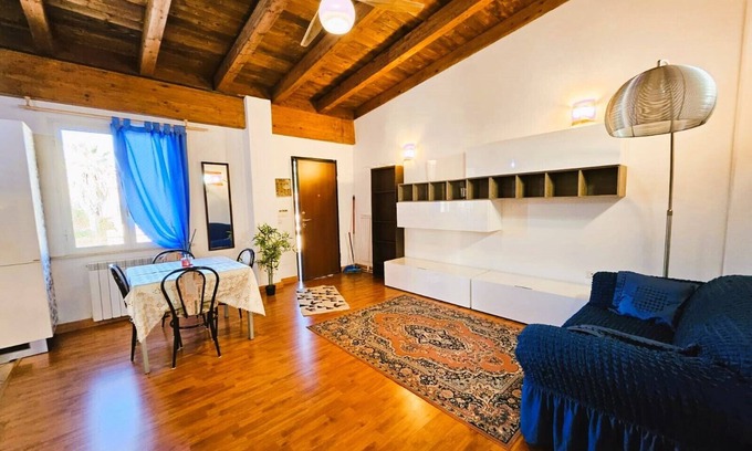 Zona LVIII Prima Porta Apartment | TIberius Apartment is an elegant apartment located in a private and quiet area.
