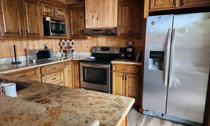 Springfield House | Tickfaw River House - sleeps 8- has 5 beds