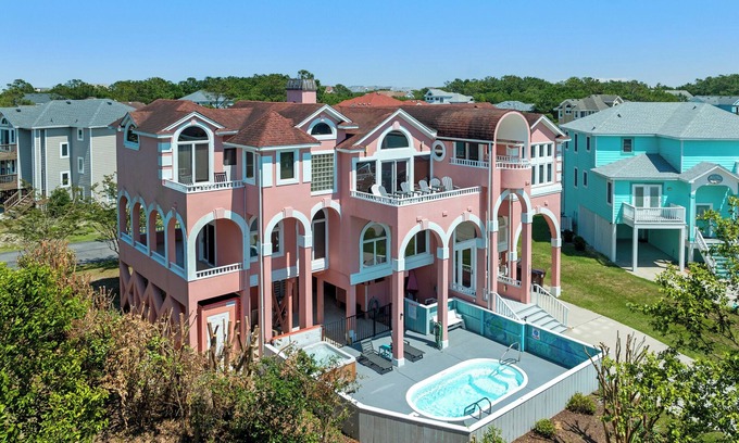 Monteray Shores House | Tickled Pink: Pool | Hot Tub | Elevator | Dogs OK