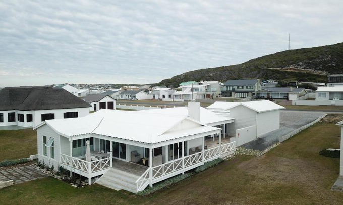 L'Agulhas Apartment | Tides' Song