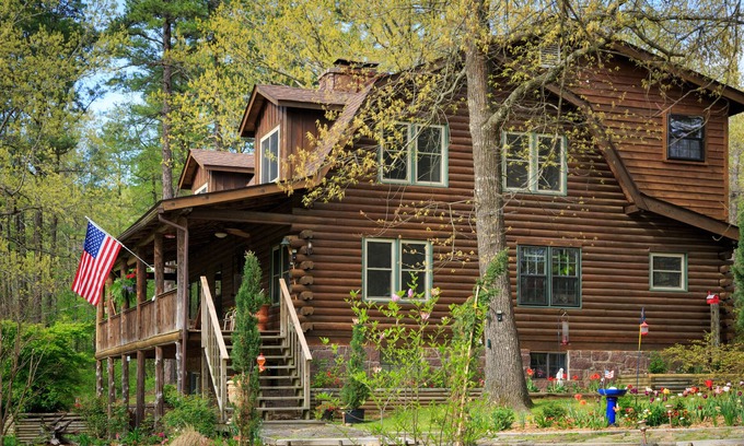Bonnerdale Bed & Breakfast | Tiffanys Bed & Breakfast