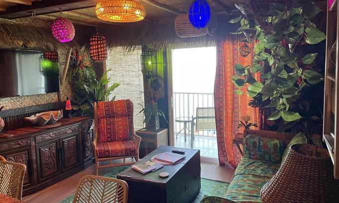 Rocky Point Condo | Tiki Themed Condo on Tampa Bay
