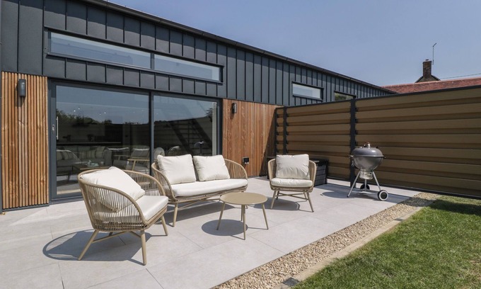 Wincanton Cottage | TILIA BARN, family friendly, luxury holiday cottage in Wincanton