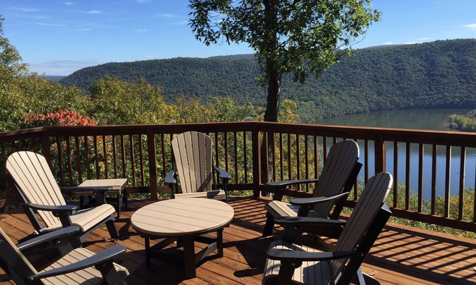 James Creek House | Timberlake Vista, Lake House With Spectacular View, Near Shy Beaver Boat Launch